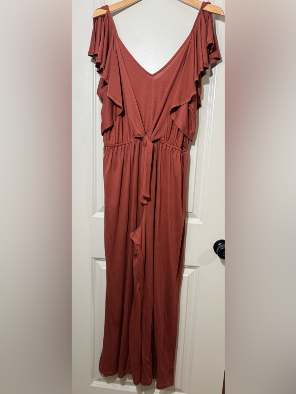Umgee Jumpsuit Rust Flutter Sleeve Size Large (FLAWED SEE PHOTOS)